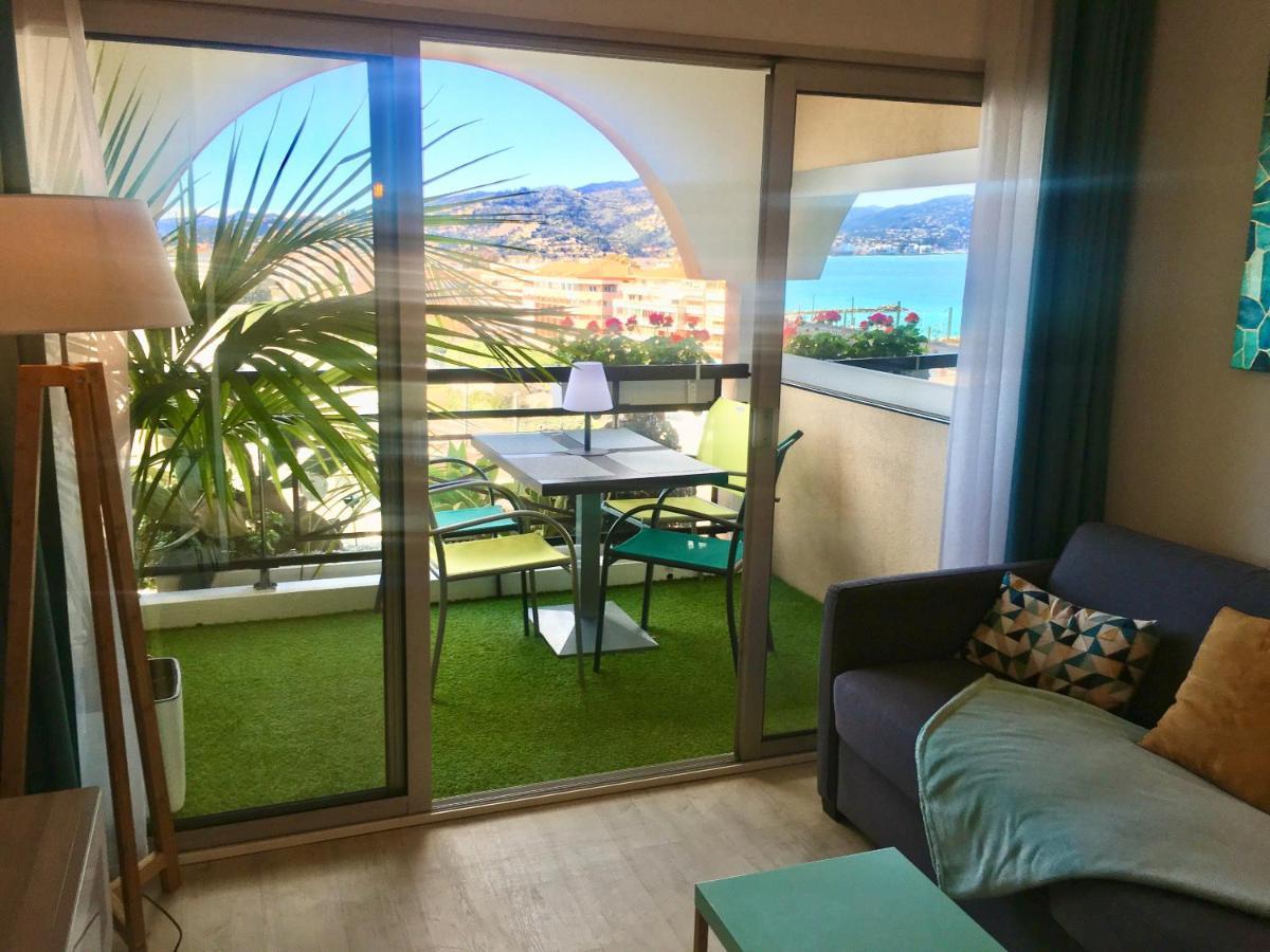 Myhome Riviera - Sea View Apartment